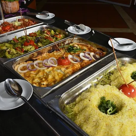 Hotel Corona فندق 3*