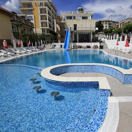 Hotel Corona فندق 3*