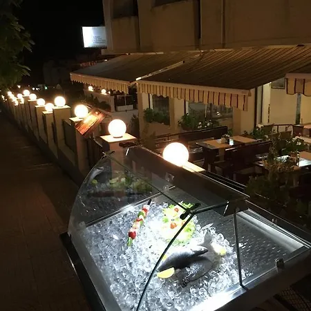 מלון Hotel Corona סבטי ולאס